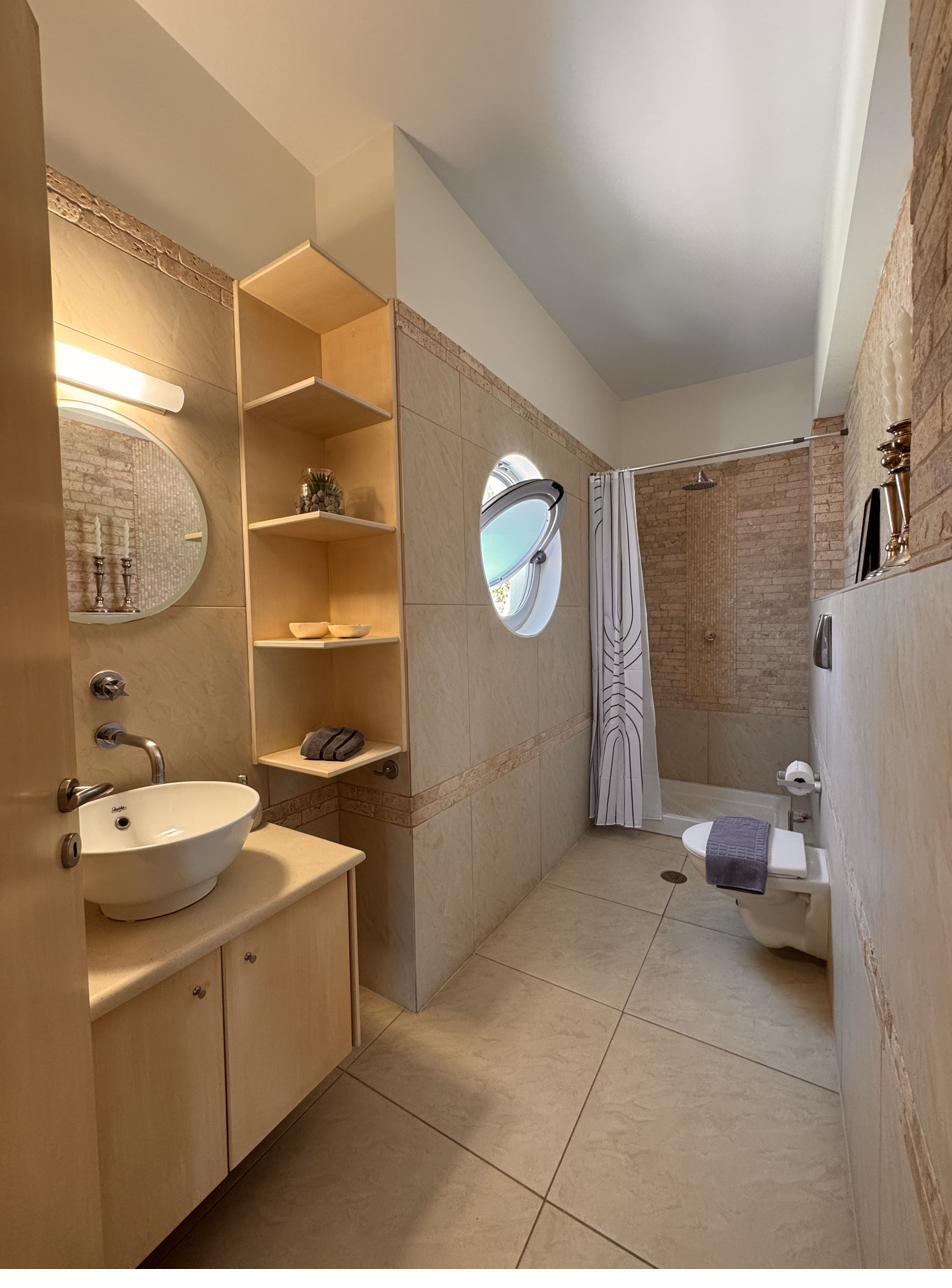 Home22 bathroom