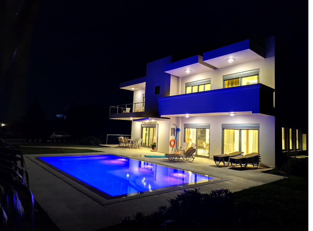 Home22 villa at night