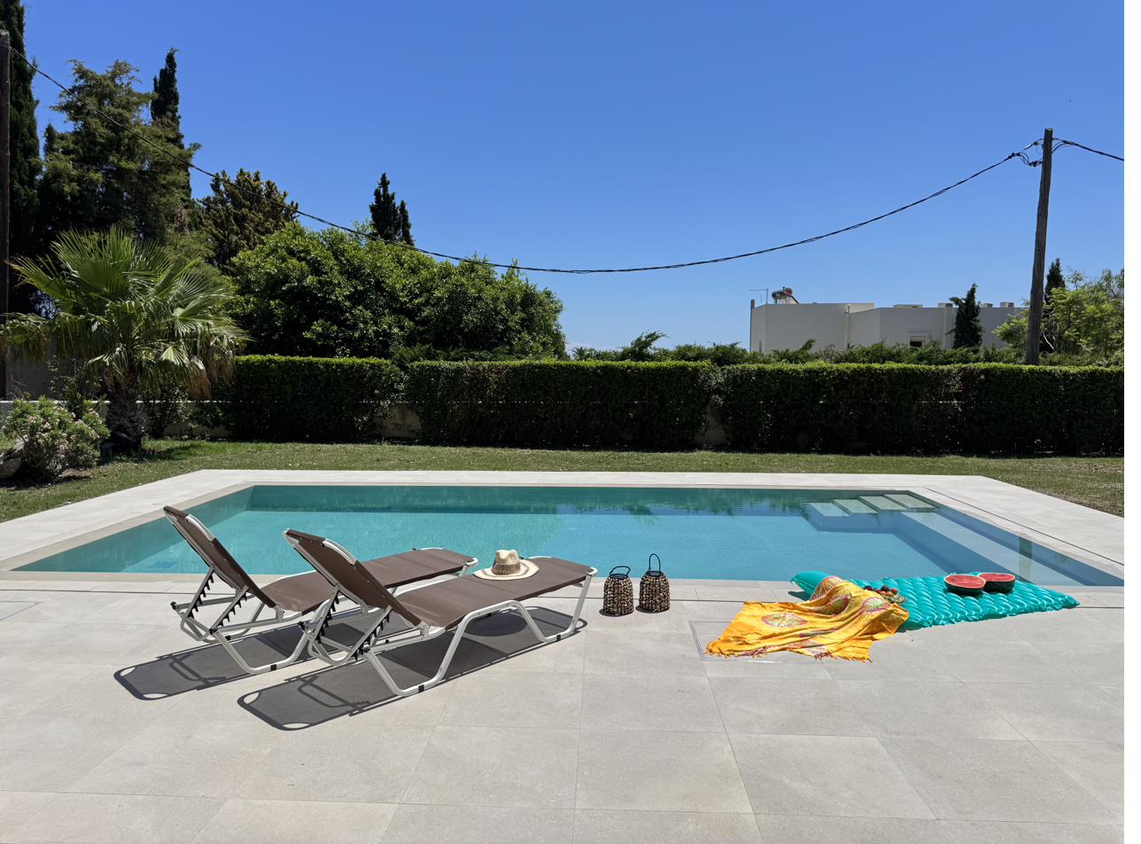 Home22 pool area